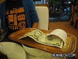 5 Tips Membawa Dolar Saat Traveling