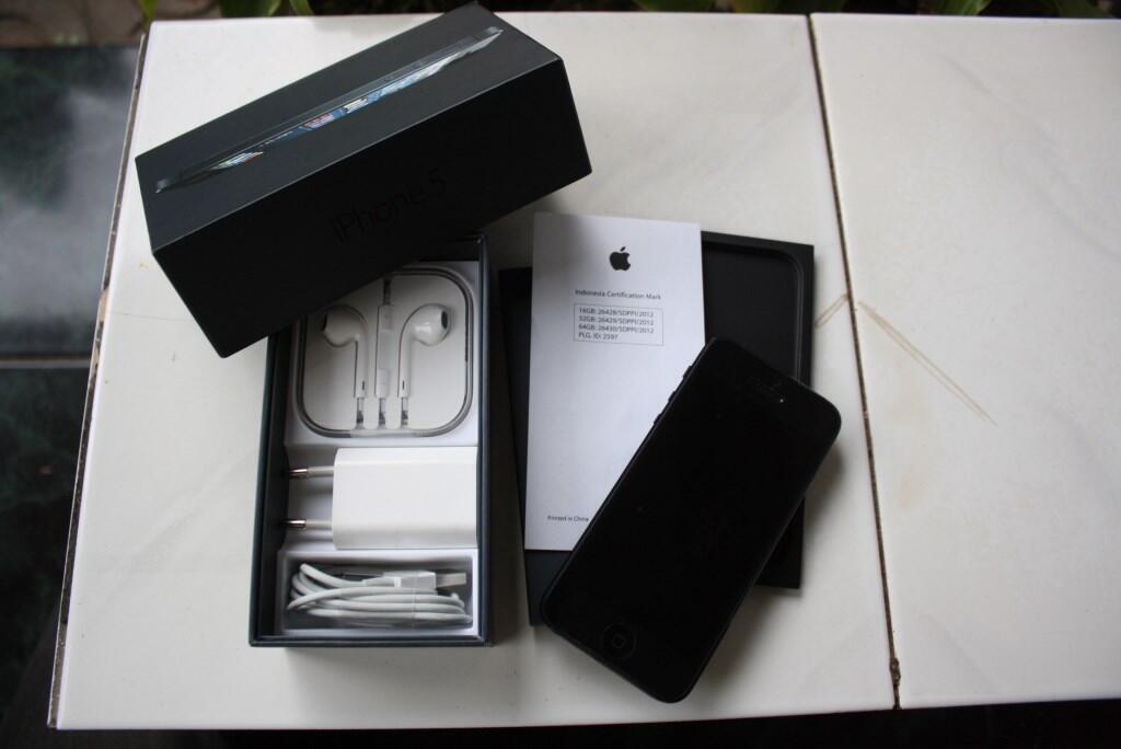 iPhone 5 Black 16gb Fullset Bandung