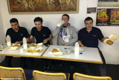 Burger super pedas ini bikin 5 orang masuk RS