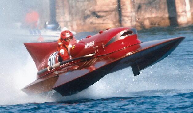 Lelang Speedboat (Ferrari!!)
