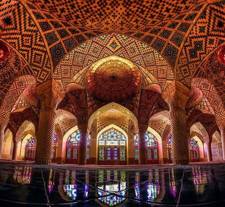 Mengintip Keindahan Masjid &quot;Pink&quot; Al-Mulk