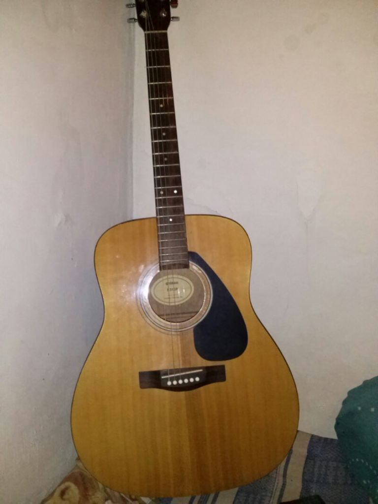 Unduh 660 Koleksi Gambar Gitar Akustik Yamaha  