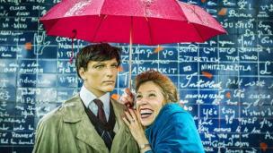 14 Tahun `Hidup Bahagia` Bersama Suami dan Anak Manekin. WOW