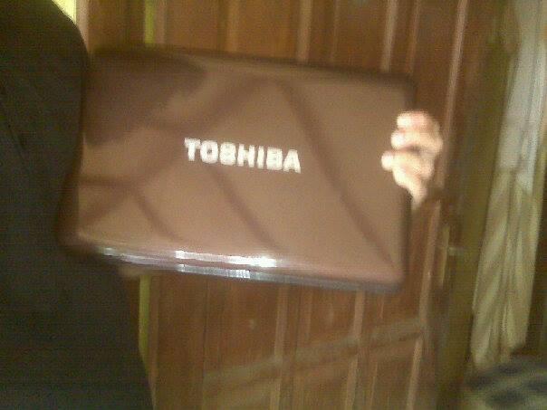 Jual cepat Laptop Toshiba Satelite L645D Quadcore AMD Mulus + Lengkap