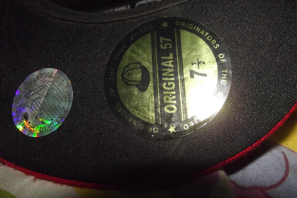 Perbedaan Snapback kw sama replika