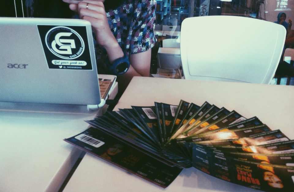 TIKET BRUNO MARS MOONSHINE LANGSUNG TIKET & COD GREEN@1350K PINK C @2000K