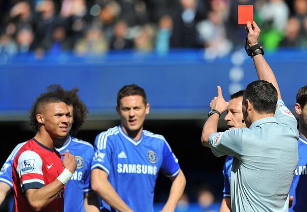 Wasit Chelsea vs Arsenal Andre Marriner minta maaf atas kesalahan kartu merah Kieran