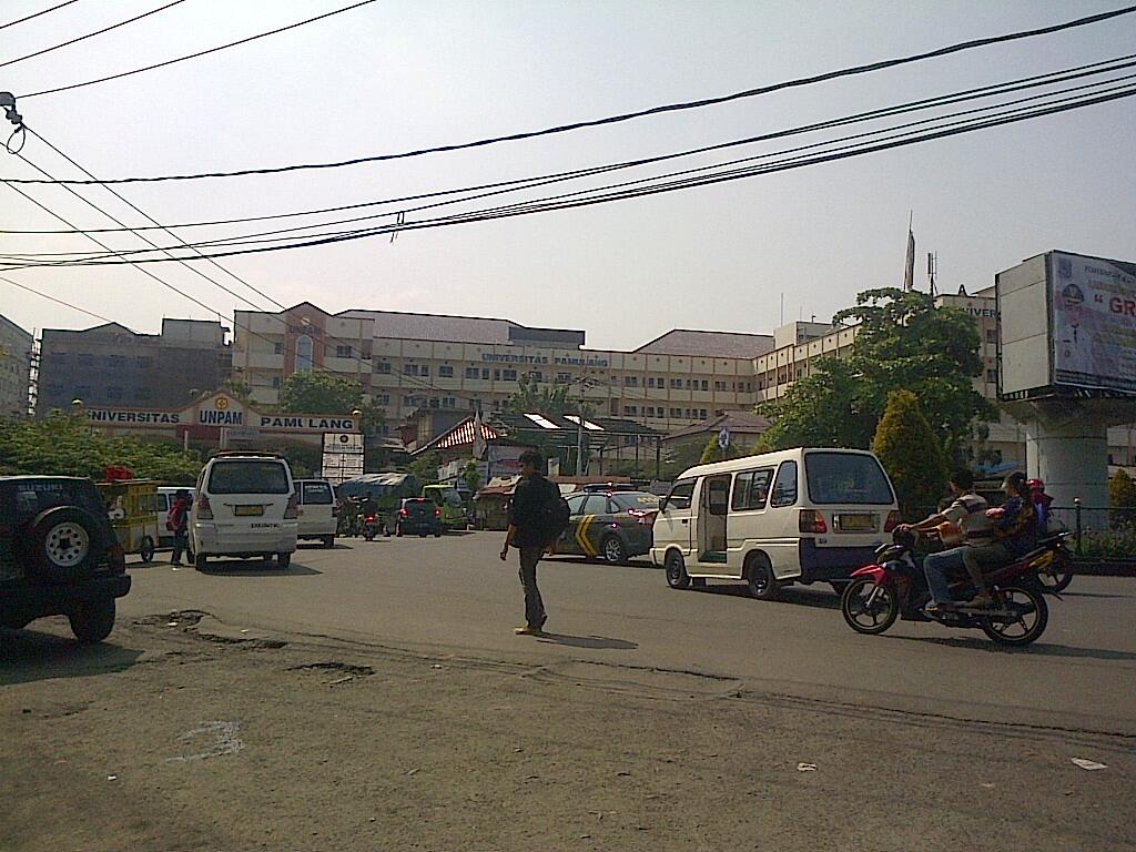 Penyebab bundaran pamulang macet