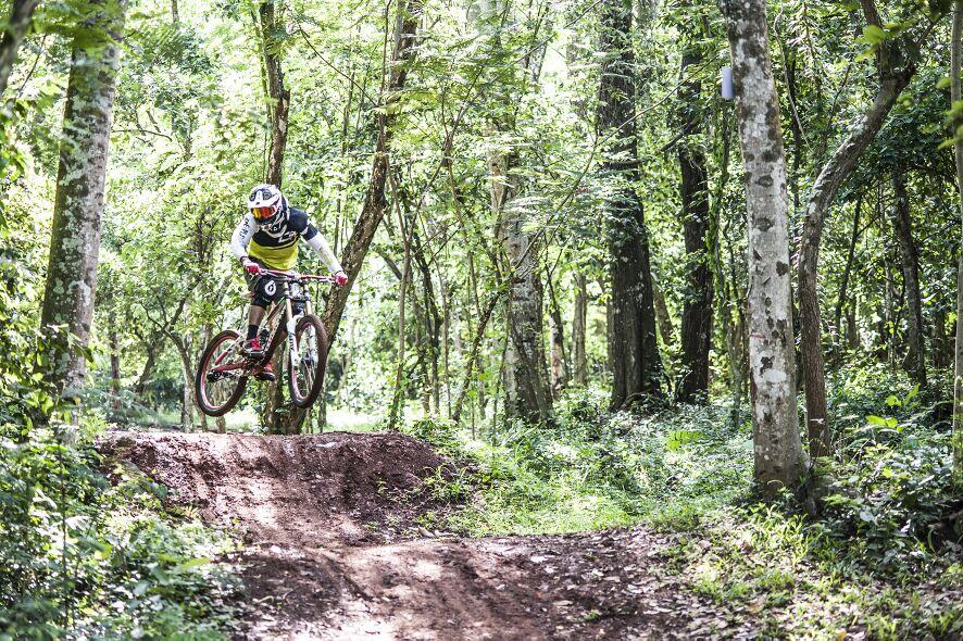 Trek Downhill Gunung Pinang - Kramat Watu - Serang