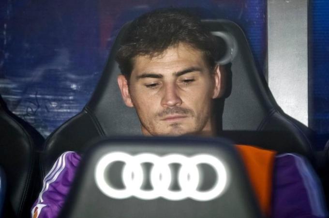 &#91;WOW&#93; ini dia yang dilakukan Casilas saat El Clasico