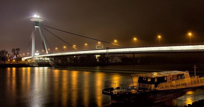 &#91;PIC&#93; Unik Nih Gan, Ternyata Ada Jembatan UFO Lho di Slovakia