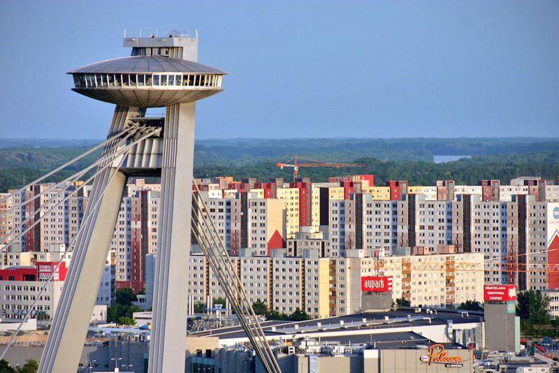 &#91;PIC&#93; Unik Nih Gan, Ternyata Ada Jembatan UFO Lho di Slovakia