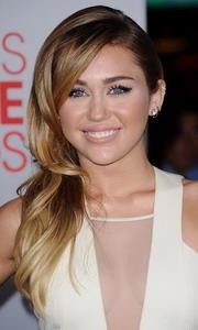 Fans Miley Cyrus Massuuuppss !!