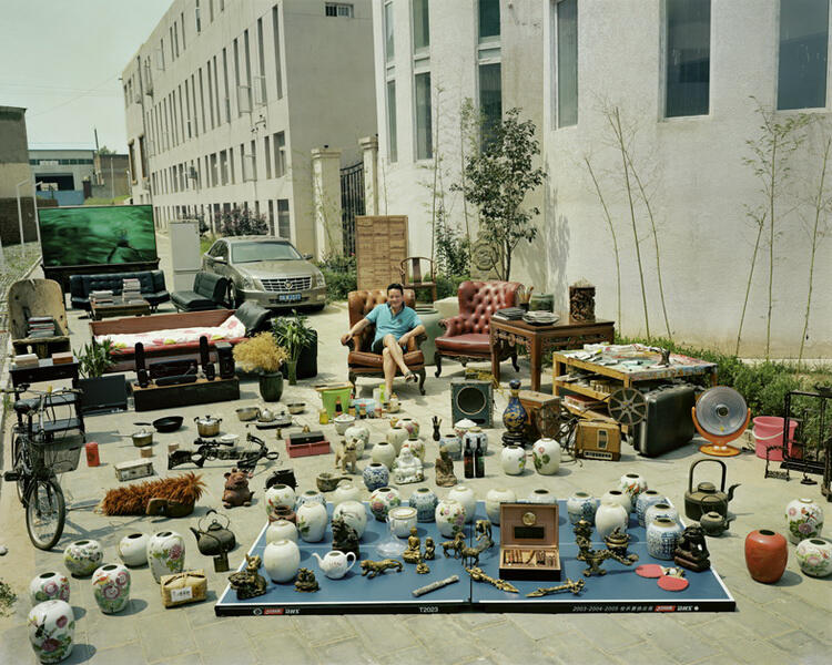 Foto Keluarga dan Harta Benda Yang Mereka Miliki&#91;Mantap Gans&#93;