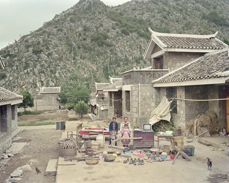 Foto Keluarga dan Harta Benda Yang Mereka Miliki&#91;Mantap Gans&#93;