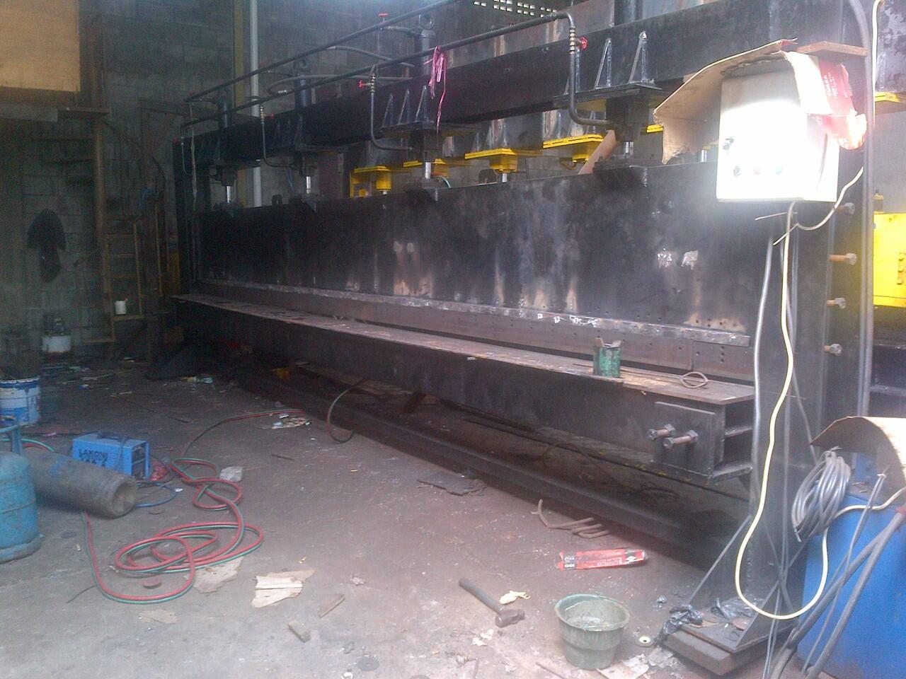 Terjual Bengkel Besi, Jasa Tekuk + Potong Plat dan General 