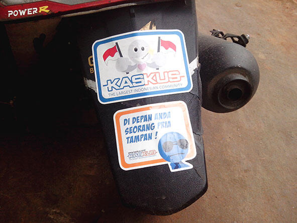 Gara Gara Salah nempel stiker tidak sesuai pada tempatnya