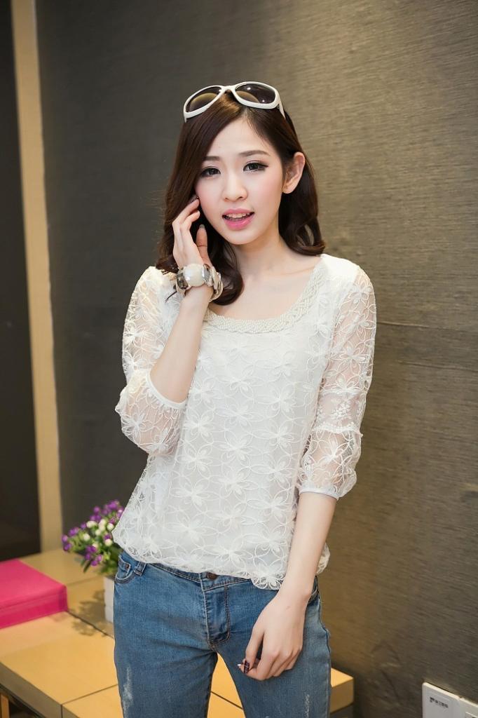 Blouse Import Brokat Rp. 110.000