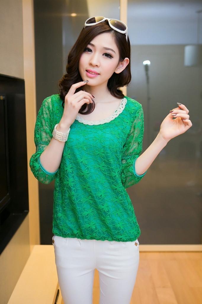 Blouse Import Brokat Rp. 110.000
