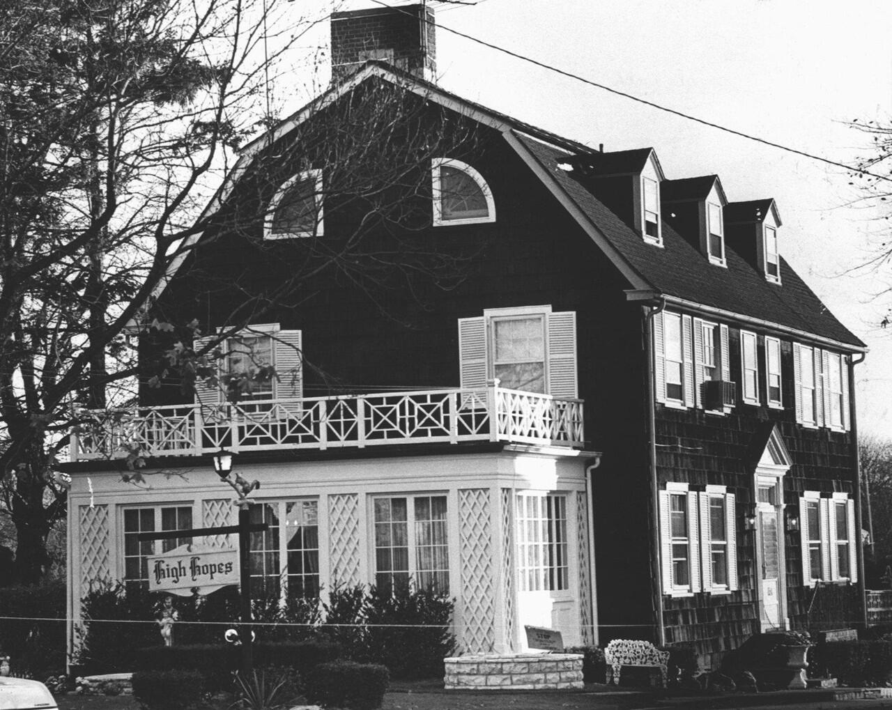 5 Rumah Berhantu Yang Terjual Mahal