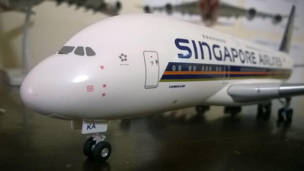 airplane model singapore airlines A380, hogan 1:200