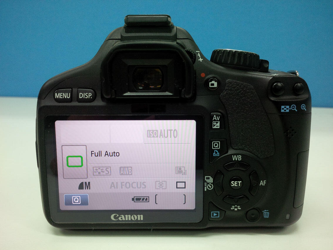 Canon EOS 550D Kit (EF 18-55) + Bonus Lensa
