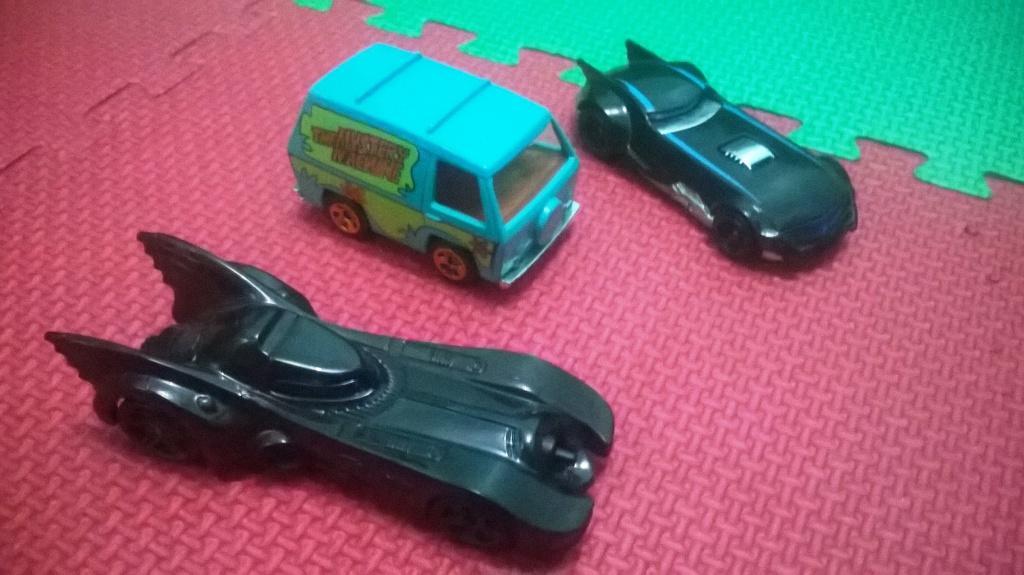 JUAL HOTWHEELS BATMAN AND SCOBYDOO TERMURAH