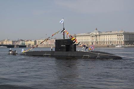 &#91;Makin Mesra} Russia to give China more advanced submarine technology