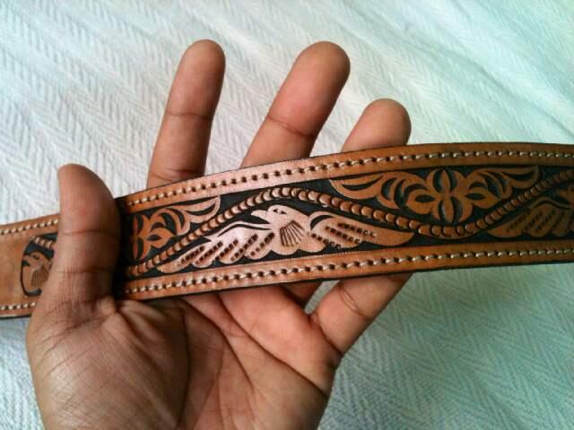 LEATHER COLLAR KULIT UKIR LIMITED DI DUNIA !!!