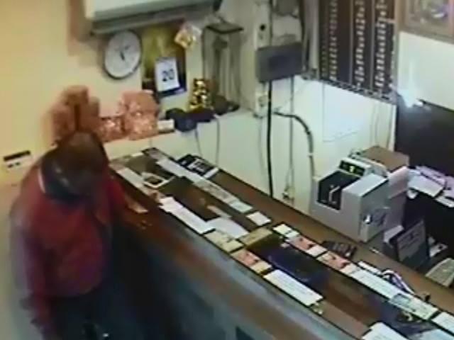 &#91;Bantu Share&#93; Pencurian? di dalam Money Changer kawasan Tebet Jakarta Selatan 
