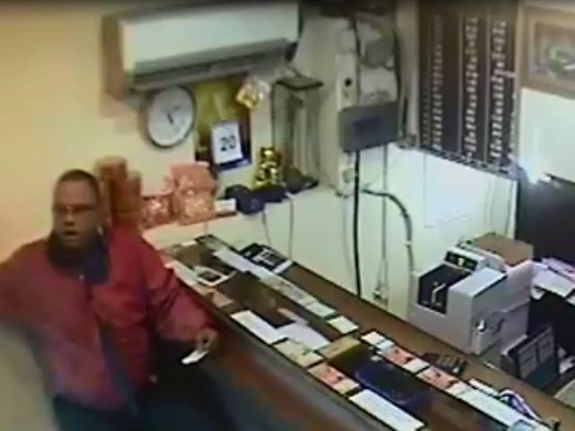 &#91;Bantu Share&#93; Pencurian? di dalam Money Changer kawasan Tebet Jakarta Selatan 