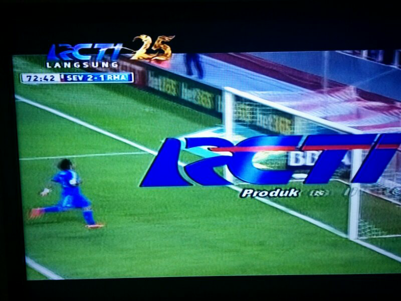 Horeee ... Barca Pesta Gol & Madrid KALAH dari Sevilla !!!
