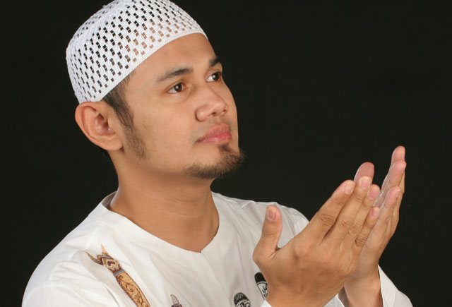 Ustad GB Menangis di Peras Rp 3 Miliar akhirnya Rp 1,6 M Melayang !!!! hiks. hiks ..