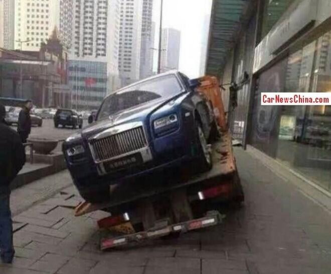 Truk Segede Gaban Buatan China, Suspensinya Patah Ketika Angkut Roll Royce, Dasar KW