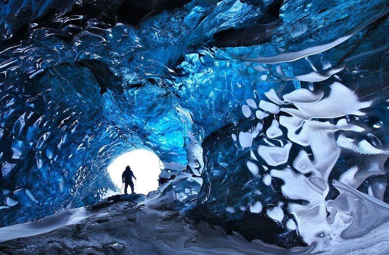 Amazing, Inilah Foto-foto Terindah Dari Berbagai Gua Es di Dunia