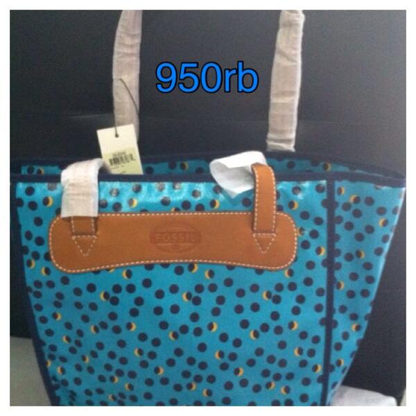 terjual jual dompet wallet tas fossil guess cewek cowok terjual jual dompet wallet tas fossil guess cewek cowok