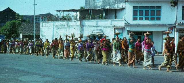 Keindahan Foto-Foto Pulau Bali Tahun 70-an. MASUK! (FULL PICT+)