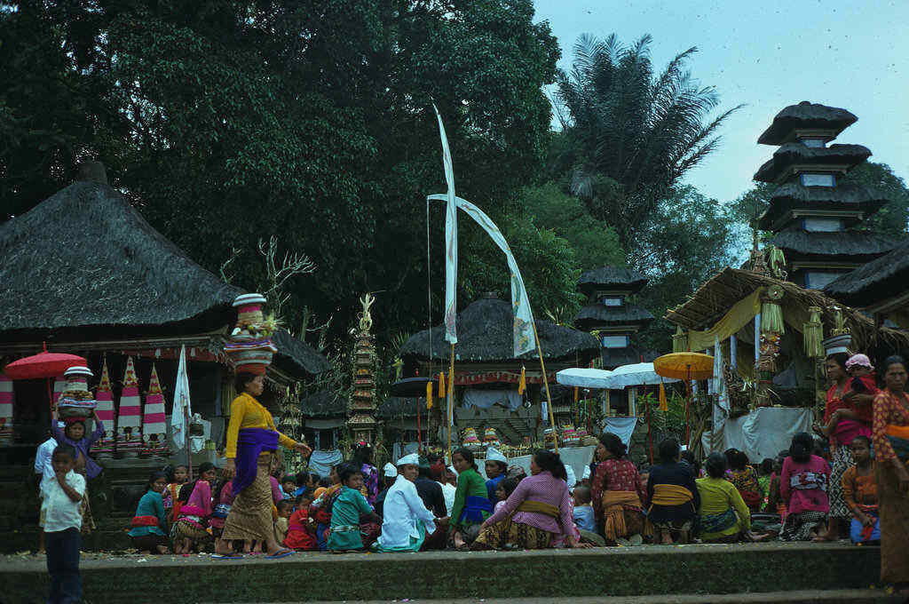 Keindahan Foto-Foto Pulau Bali Tahun 70-an. MASUK! (FULL PICT+)