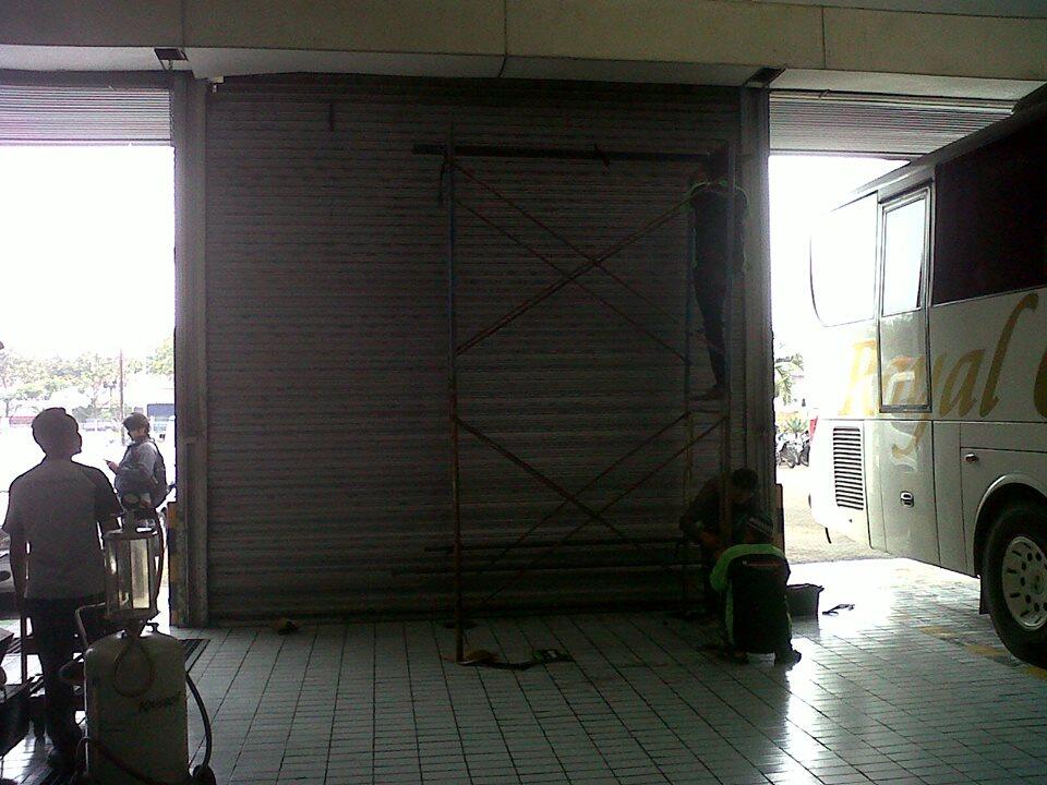 jasa pasang rooling dorr & etalase bandung
