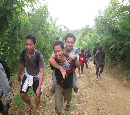 Pantai Nggreweng : Surga Yang Tersembunyi Di Balik Pegunungan