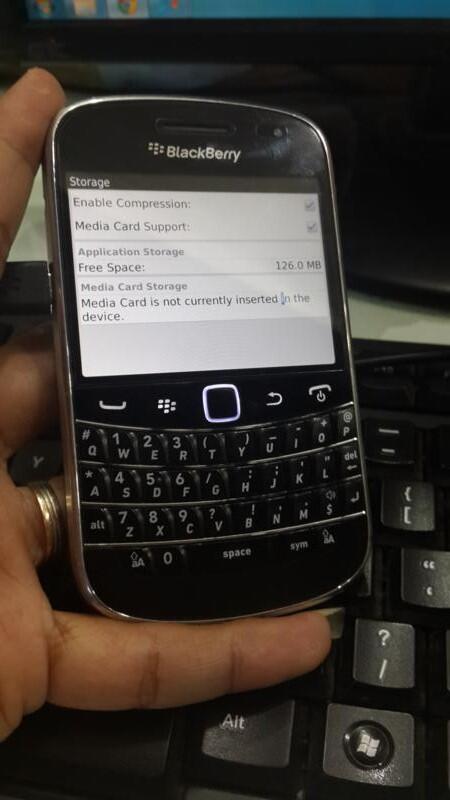 Jasa disable built in media storage Blackberry yg loading stuck 75% disini solusinya.