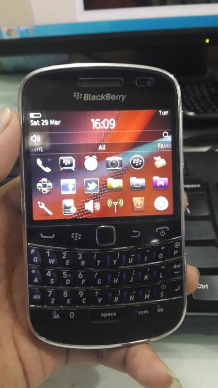 Jasa disable built in media storage Blackberry yg loading stuck 75% disini solusinya.