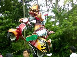 &#91;FULL PIC&#93; Jelang Nyepi, Warga Bali Arak Ogoh-ogoh Hari Ini - KEREN GAN !!!