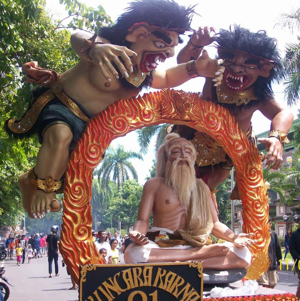 &#91;FULL PIC&#93; Jelang Nyepi, Warga Bali Arak Ogoh-ogoh Hari Ini - KEREN GAN !!!