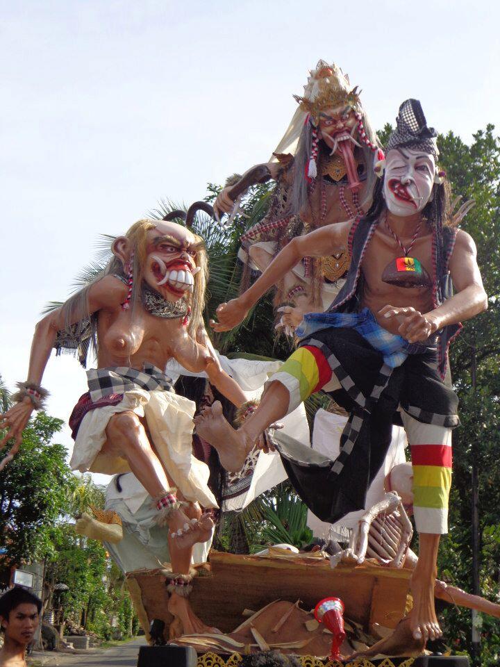 &#91;FULL PIC&#93; Jelang Nyepi, Warga Bali Arak Ogoh-ogoh Hari Ini - KEREN GAN !!!