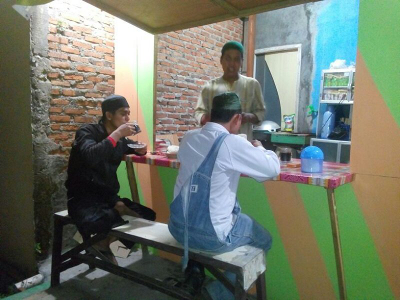 Yuk gan nyruput dan rumpi bareng warkop 86