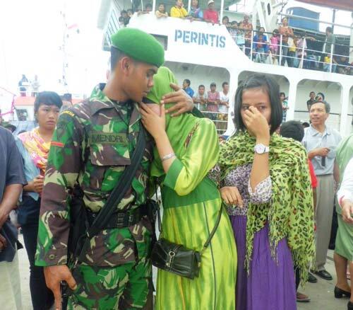 Mengapa tentara / polisi menjadi idaman para gadis