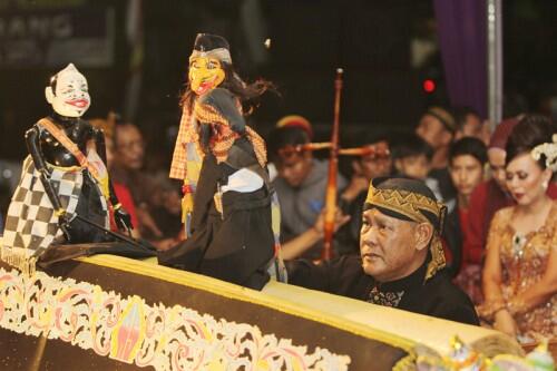 Mengenang Sosok Maestro Dalang Wayang Golek Jawa Barat H.Asep Sunandar Sunarya 