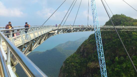 6 Jembatan Paling Unik di Dunia 