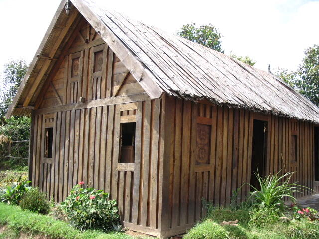 22 Rumah adat Ter Unik di Dunia